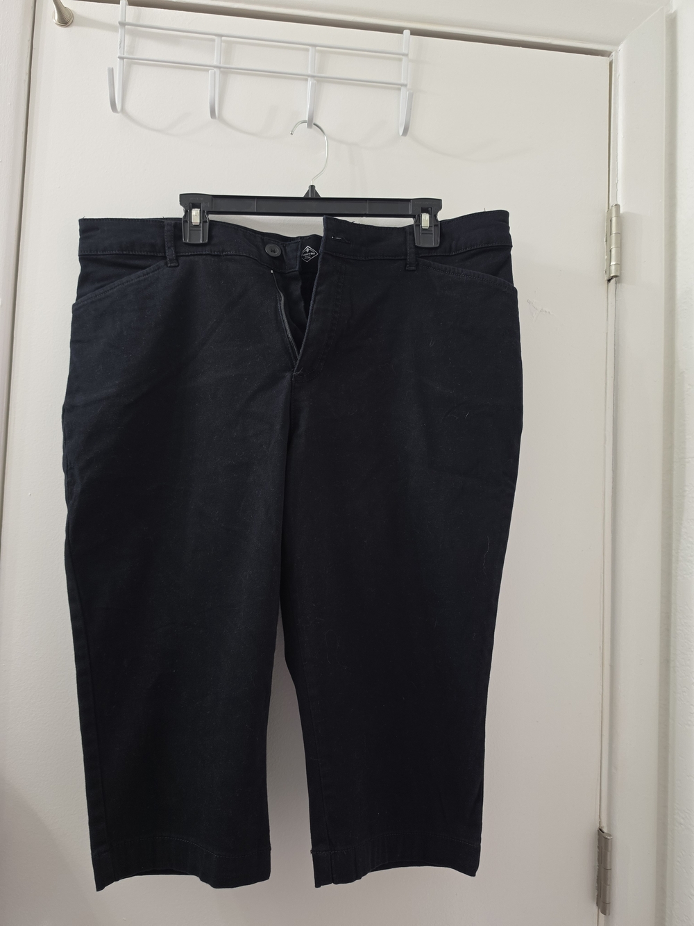 Womens St. John's Bay Black Crop Pants